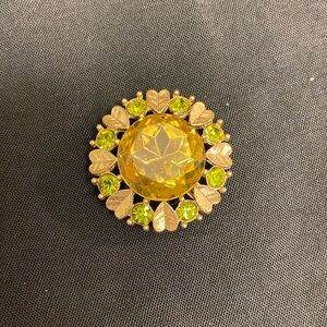 Vintage peridot brooch/pendant